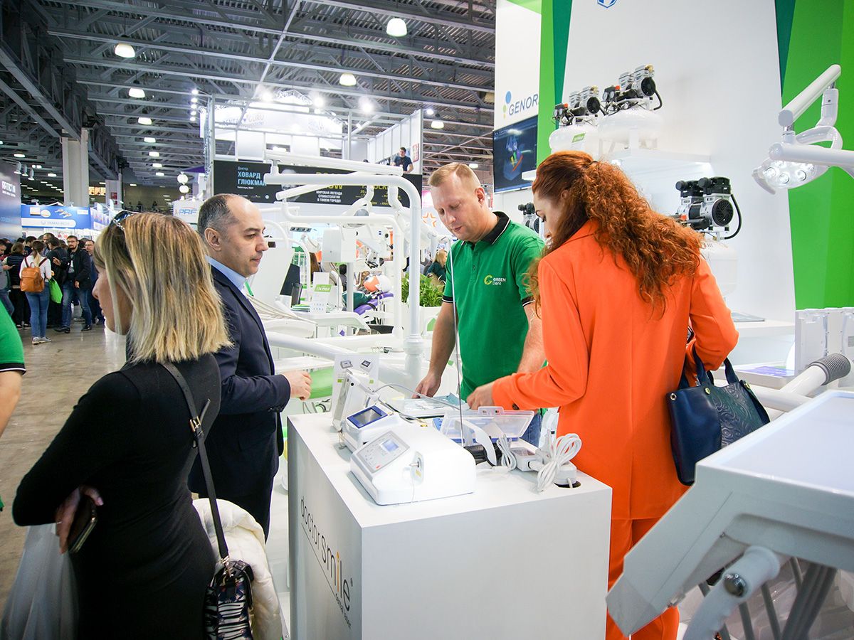 Стенд компании GREEN DENT на выставке Дентал Салон 2019_020