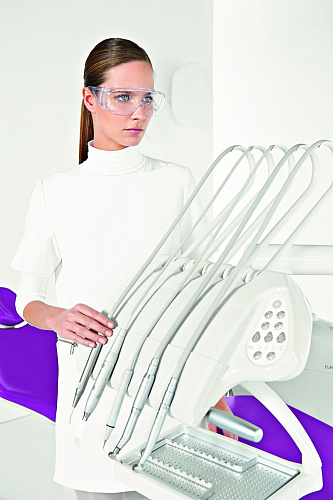 Swident Friend Plus – стоматологическая установка с верхней подачей инструментов